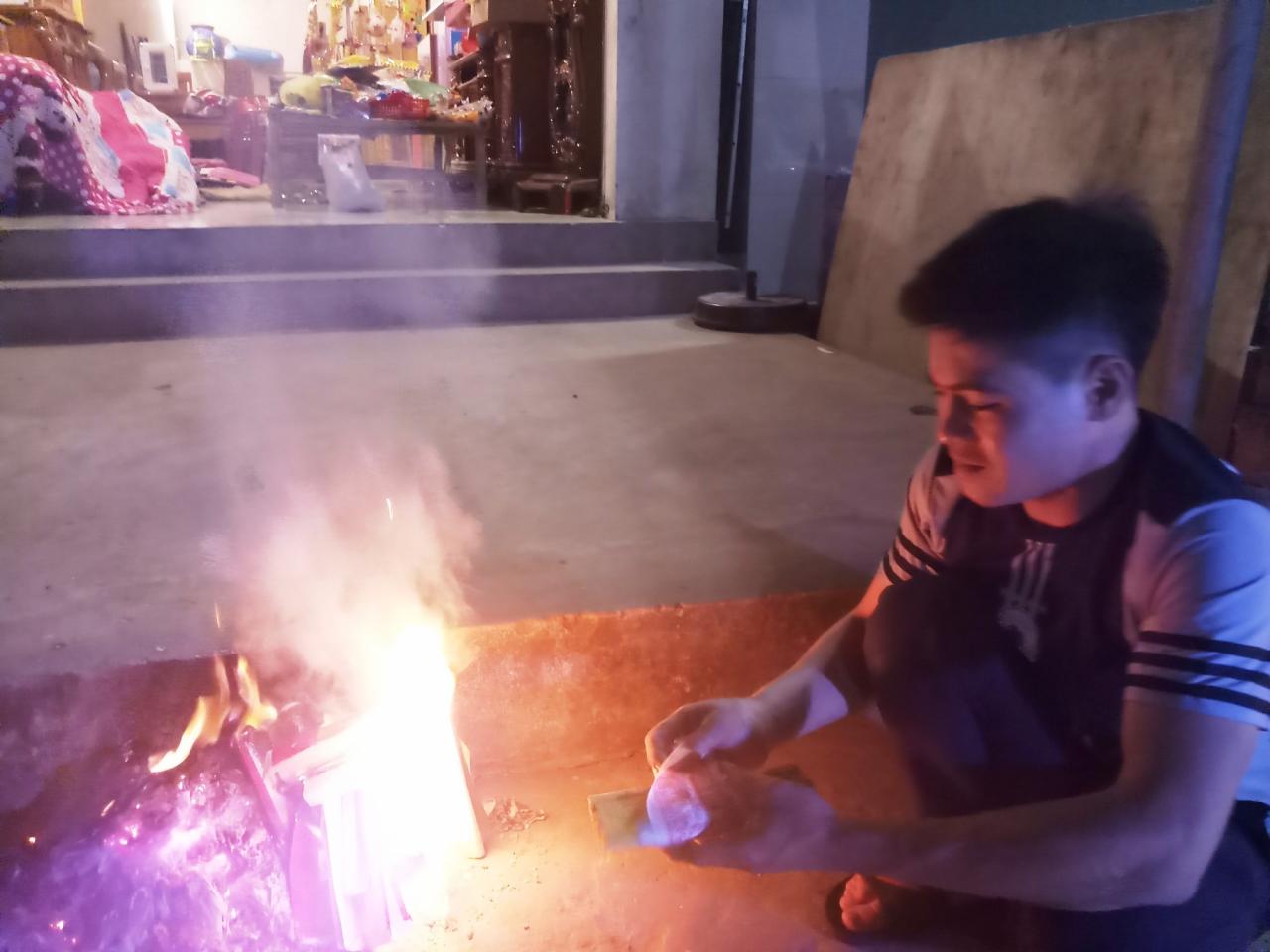 Độc đáo tục 