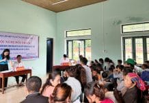 Hội nghị đối thoại do Hội LHPN thị trấn Phong Nha (Bố Trạch) tổ chức tại bản Rào Con thu hút đông đảo chị em phụ nữ tham gia.