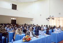 Các đại biểu và học viên tham dự khai mạc lớp tập huấn.