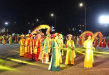 Lễ hội chèo cạn-múa bông là một trong những điểm nhấn nổi bật của Tuần Văn hóa-Du lịch Đồng Hới.